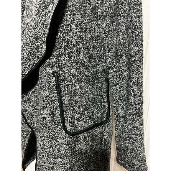 Me Jane Long Sleeve Wool Cardigan Sweater Jacket Size Small - Picture 3 of 5